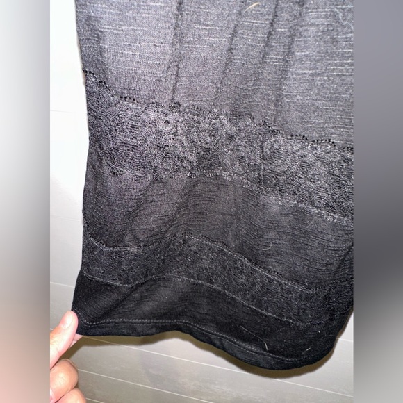 Torrid Black Lace Tank Top- size 2 - Picture 4 of 6